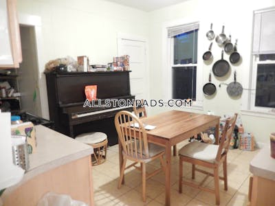 Allston 4 Beds 2 Baths Boston - $4,600