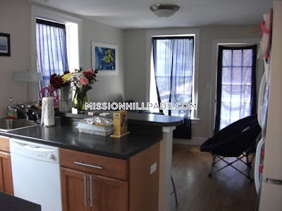 Mission Hill 4 Beds 1 Bath Boston - $6,000