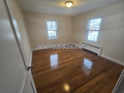 Quincy Renovated 1 bed, 1 bath available now on Everett St in Quincy  Wollaston - $2,100