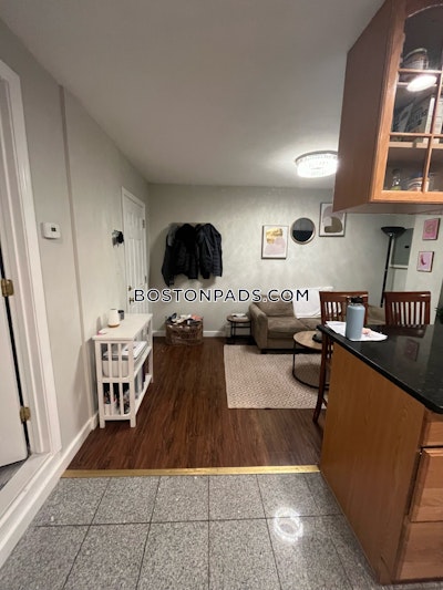 North End 2 Bed, 1 Bath Unit Boston - $3,750