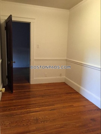 Somerville Great 1 Bed 1 bath available 5/1 on Summer St in Somerville!   Spring Hill - $2,350