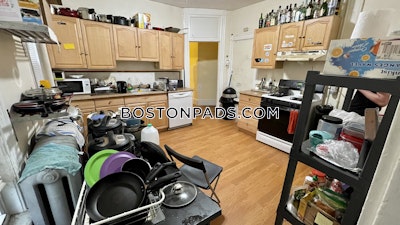 Mission Hill Spacious 4 Bed 1 bath available 9/1 on Cherokee St in Mission Hill Boston - $6,000