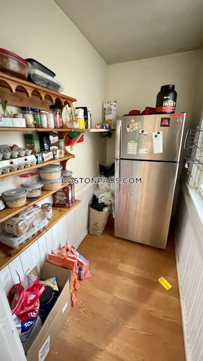 Mission Hill 4 Beds 2 Baths Boston - $6,000