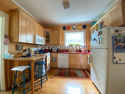 Somerville 6 Beds 2.5 Baths  Tufts - $7,500