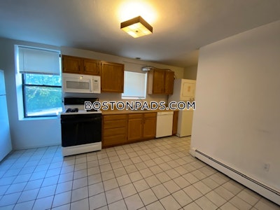 Cambridge Spacious 3 Bed 1 bath available NOW on Massachusetts Ave in Cambridge!!   Porter Square - $3,300