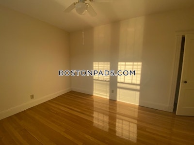 Brookline 3 Bed 1 Bath BROOKLINE- COOLIDGE CORNER $4,300  Coolidge Corner - $4,300