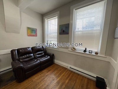 North End 2 Bed, 1 Bath Unit Boston - $2,600