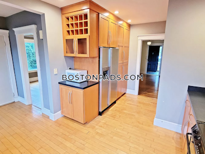 Brookline 3 Bed 1 Bath BROOKLINE- WASHINGTON SQUARE $4,400  Washington Square - $5,000