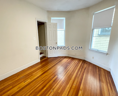 Dorchester SPACIOUS 3 bed 1 bath available NOW on Edison Green in Dorchester! Boston - $3,600