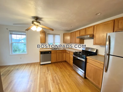 Mission Hill 3 Bed 2.5 Bath Townhouse on Calumet St in BOSTON Boston - $5,250