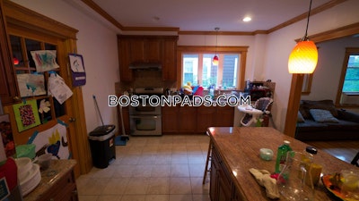 Brookline 4 Beds 1 Bath  Coolidge Corner - $5,600