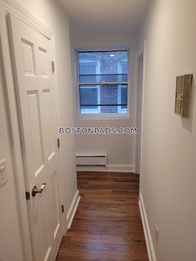 North End 3 Bed, 1 Bath Unit Boston - $5,445