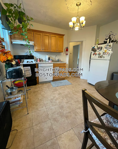 Brighton 2 Beds 1 Bath Boston - $2,900