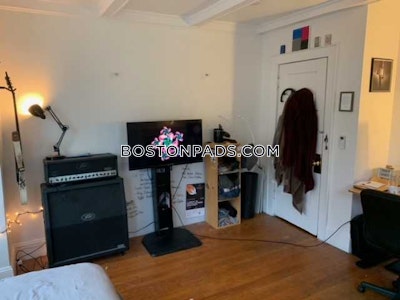 Allston Apartment for rent 4 Bedrooms 1 Bath Boston - $4,000