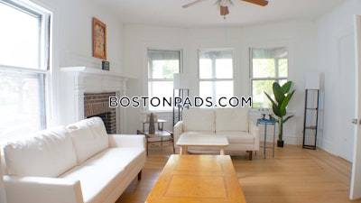 Brookline 7 Beds 3 Baths  Boston University - $11,500