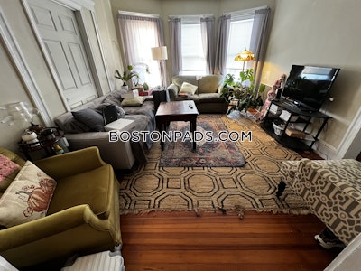 Somerville Apartment for rent 3 Bedrooms 1 Bath  Tufts - $3,600