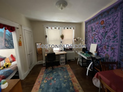 Fenway/kenmore Nice Studio available 6/1 on Park Dr. in Fenway! Boston - $2,595