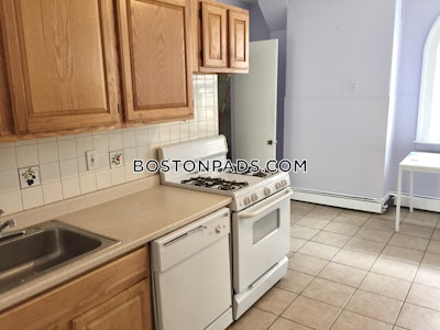 Brookline 4 Beds 2 Baths  Boston University - $6,600