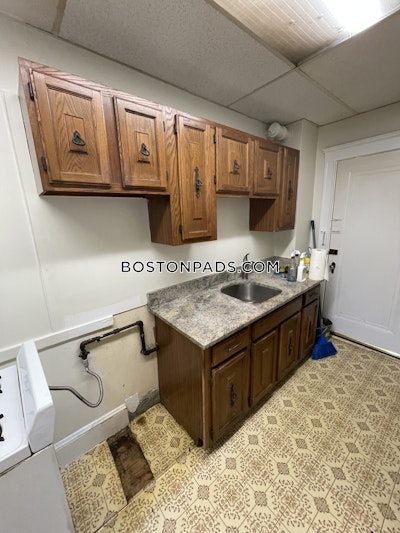 Medford Apartment for rent 1 Bedroom 1 Bath  Wellington - $1,750