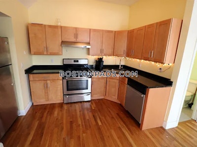 Framingham Apartment for rent 1 Bedroom 1 Bath - $2,000 No Fee